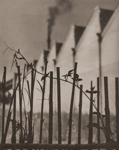 工場街 [和田正一, アサヒカメラ 1939年9月号より] パブリックドメイン画像 