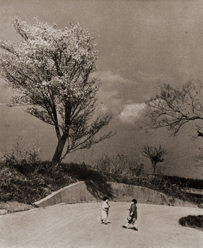 春の日 [植田壽三, アサヒカメラ 1936年6月号より] パブリックドメイン画像 