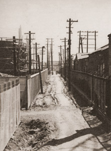 横町 [福原路草, 1936年, アサヒカメラ 1936年6月号より]のサムネイル画像