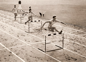 大地に踊る若人 日米対抗陸上競技から 追撃 [中山登, アサヒカメラ 1938年5月号より]のサムネイル画像