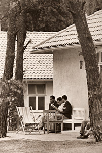 ヴイスバーデンのオリムピック村 [パウル・ヴォルフ, 1936年, ライカによる第十一回伯林オリムピック写真集より]のサムネイル画像