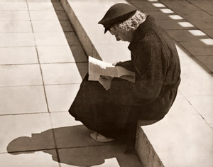 プール歩道のスケッチ [パウル・ヴォルフ, 1936年, ライカによる第十一回伯林オリムピック写真集より]のサムネイル画像