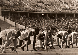 110m ハードルスタート、左より２人目優勝者F.Towns(米)選手 [パウル・ヴォルフ, 1936年, ライカによる第十一回伯林オリムピック写真集より]のサムネイル画像