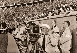 写真班席 [パウル・ヴォルフ, 1936年, ライカによる第十一回伯林オリムピック写真集より]のサムネイル画像