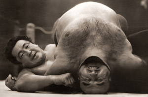 力道山対キングコング [秋元啓一, 1955年, アサヒカメラ 1956年5月号より]のサムネイル画像