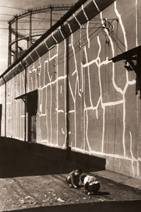初冬の小路 [下島晟, アサヒカメラ 1954年5月号より]のサムネイル画像