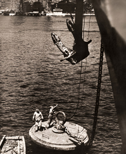 投錨 [島崎義勝, アサヒカメラ 1954年5月号より] パブリックドメイン画像 