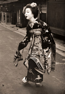 舞妓二題 その1 [武田利三, 1954年, アサヒカメラ 1954年5月号より]のサムネイル画像