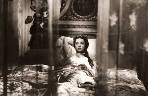 フランス映画「或る夫人」より 2 [アサヒカメラ 1954年7月号より]のサムネイル画像