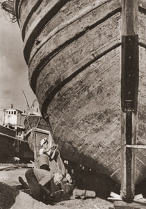 Wakkanai Shipyard (Hokkaido) [Toyoichi Takano,  from Asahi Camera September 1954] Thumbnail Images