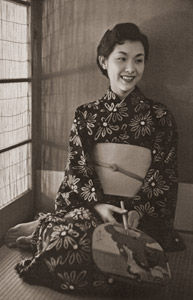 浴衣の女 [木村伊兵衛, アサヒカメラ 1954年9月号より]のサムネイル画像