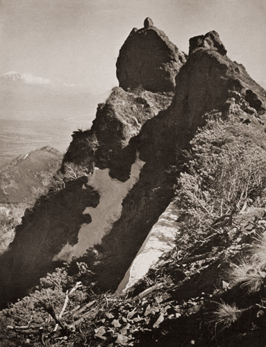 八ヶ岳 [阿部保, 1953年, アサヒカメラ 1953年11月号より] パブリックドメイン画像 