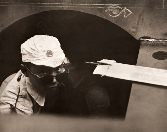 少年工 [大橋治三, 日本カメラ 1956年7月号より] パブリックドメイン画像 