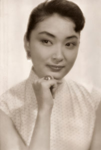 小泉澄子さん [稲村隆正, 日本カメラ 1956年7月号より]のサムネイル画像