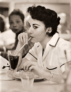 ロスアンゼルスの食堂にて [小林芳作, 日本カメラ 1955年7月号より]のサムネイル画像