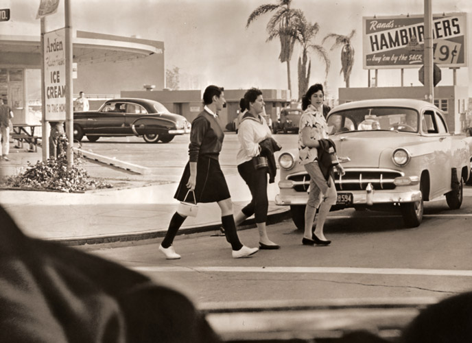 ハリウッドの娘達 [小林芳作, 日本カメラ 1955年7月号より] パブリックドメイン画像 