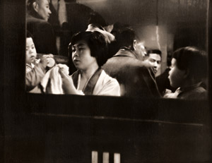 車窓 [海道太一, 日本カメラ 1955年7月号より]のサムネイル画像