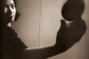 里見有里さん [福田勝治, 日本カメラ 1955年7月号より]のサムネイル画像