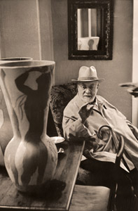 マチスとピカソの壺 [アンリ・カルティエ＝ブレッソン, 1952年, アサヒカメラ 1953年9月号より]のサムネイル画像