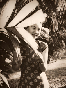 台北の姑娘 [小石清, アサヒカメラ 1939年11月号より]のサムネイル画像
