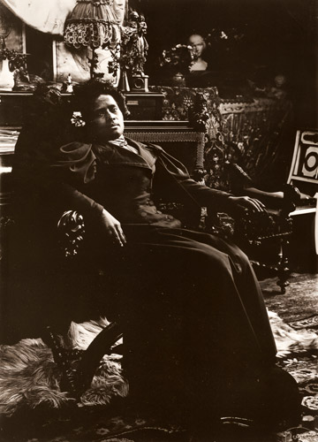 ゴーギャンの愛人、ジャワ女のアンナ [アルフォンス・ミュシャ, 1894年頃, 「ミュシャが愛した光と時代」展より] パブリックドメイン画像 