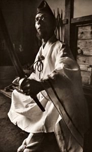 道後3題 刀匠 [東松照明, 日本カメラ 1953年9月号より]のサムネイル画像