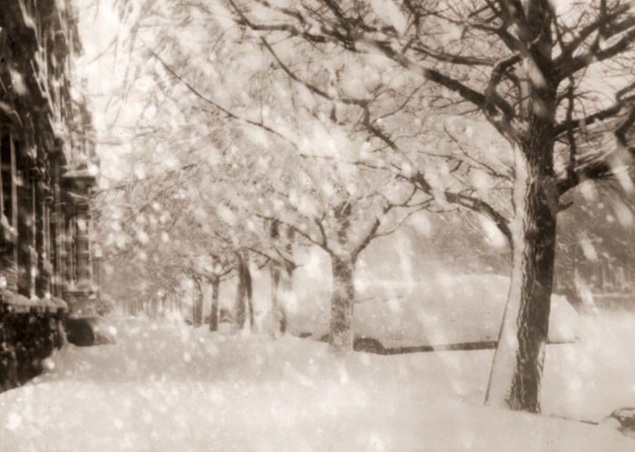 シンクロで作る雪景色 作例B [吉岡専造, 写真サロン 1956年2月号より] パブリックドメイン画像 