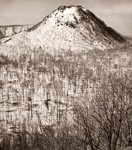 小有珠岳 [吉村伸哉, 写真サロン 1956年2月号より]のサムネイル画像
