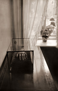 ショパンの家 飾られているショパンの左手 [木村伊兵衛, 写真サロン 1956年2月号より]のサムネイル画像
