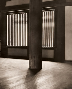 法隆寺 伝法堂 [渡辺義雄, アサヒカメラ 1953年12月号より]のサムネイル画像