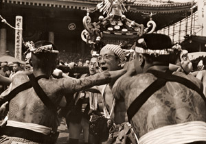 Festival [Zennosuke Yamamoto,  from Asahi Camera October 1955] Thumbnail Images