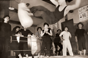 女子プロレス道場 [船山克, アサヒカメラ 1955年10月号より]のサムネイル画像