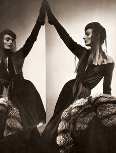 ウージェーヌ・リュバン・ド・レイ作品集 4（鏡の前の女性） [ウージェーヌ・リュバン・ド・レイ, アサヒカメラ 1955年10月号より]のサムネイル画像
