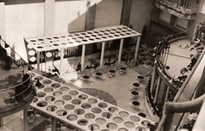 マドリッドの新しいホテル [田中千代, アサヒカメラ 1955年7月号より]のサムネイル画像