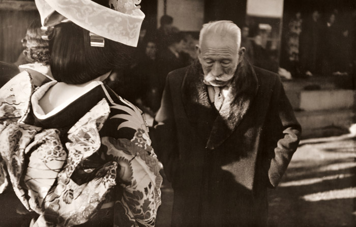嫁ぐばっちこ [助川泰教, アサヒカメラ 1955年7月号より] パブリックドメイン画像 