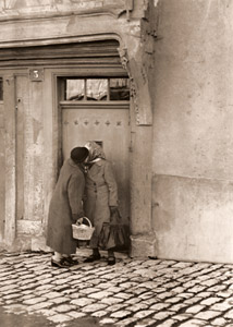 フランスの田舎 別れのキッス [木村伊兵衛, アサヒカメラ 1955年7月号より]のサムネイル画像