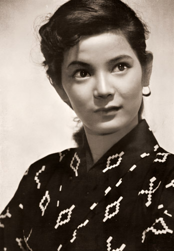 Yukata (Actress Kyoko Anzai) [Shotaro Akiyama,  from Camera Mainichi August 1954]