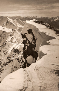白馬岳頂上より槍・穂高を望む [吉澤一郎, アサヒカメラ 1939年2月号より]のサムネイル画像
