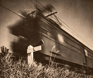 驀進 [矢田一男, アサヒカメラ 1939年2月号より]のサムネイル画像