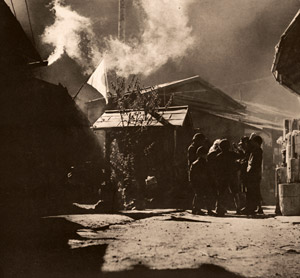 祝勝の日 [後藤英夫, アサヒカメラ 1939年2月号より]のサムネイル画像