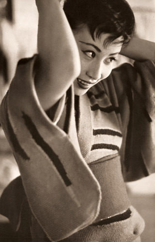 女 [内海薫, アサヒカメラ 1956年3月号より] パブリックドメイン画像 