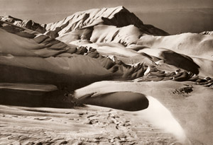 冬の北アルプス [岡本胡伊治, アサヒカメラ 1956年3月号より]のサムネイル画像