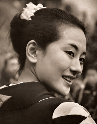 女 [桜井昭雄, 1953年, アサヒカメラ 1955年5月号より] パブリックドメイン画像 