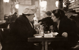 パリのおかみさん [木村伊兵衛, アサヒカメラ 1955年5月号より]のサムネイル画像
