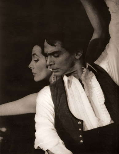 スペインの舞踊 [大束元, アサヒカメラ 1955年5月号より] パブリックドメイン画像 