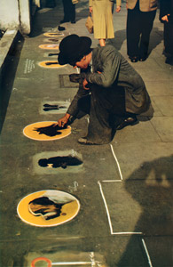 街の画家 [星野愷, アサヒカメラ 1955年5月号より]のサムネイル画像