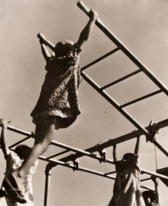 躍動 [大野鋼三, アサヒカメラ 1940年8月号より]のサムネイル画像