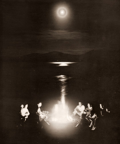 キャンプ・ファイヤー [山本正典, アサヒカメラ 1940年8月号より] パブリックドメイン画像 