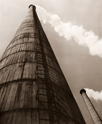 煙突 [島本錦功, アサヒカメラ 1938年10月号より] パブリックドメイン画像 