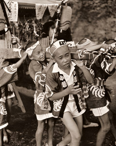 村の祭 [添田賢三, アサヒカメラ 1938年10月号より]のサムネイル画像